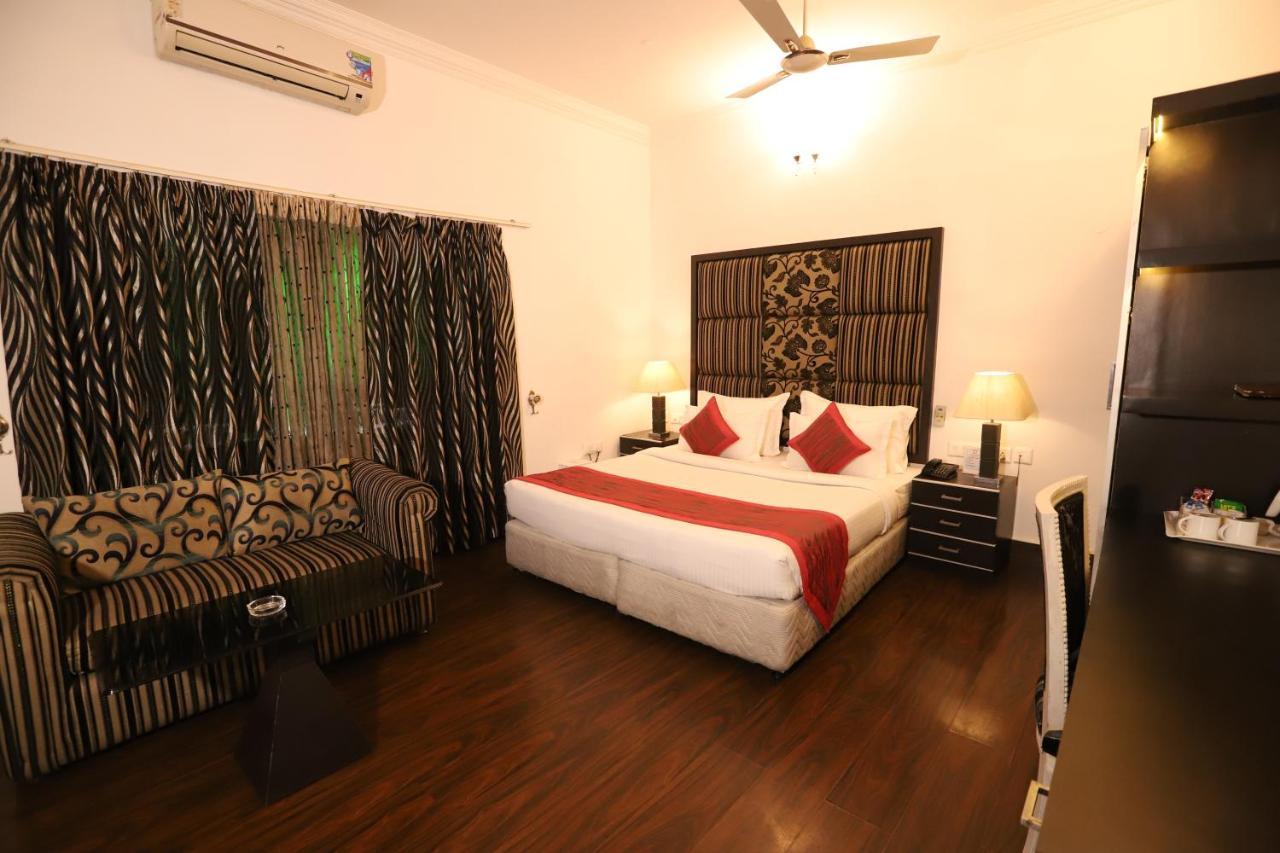 Hotel Capitol Hills - Greater Kailash Delhi New Delhi Eksteriør bilde