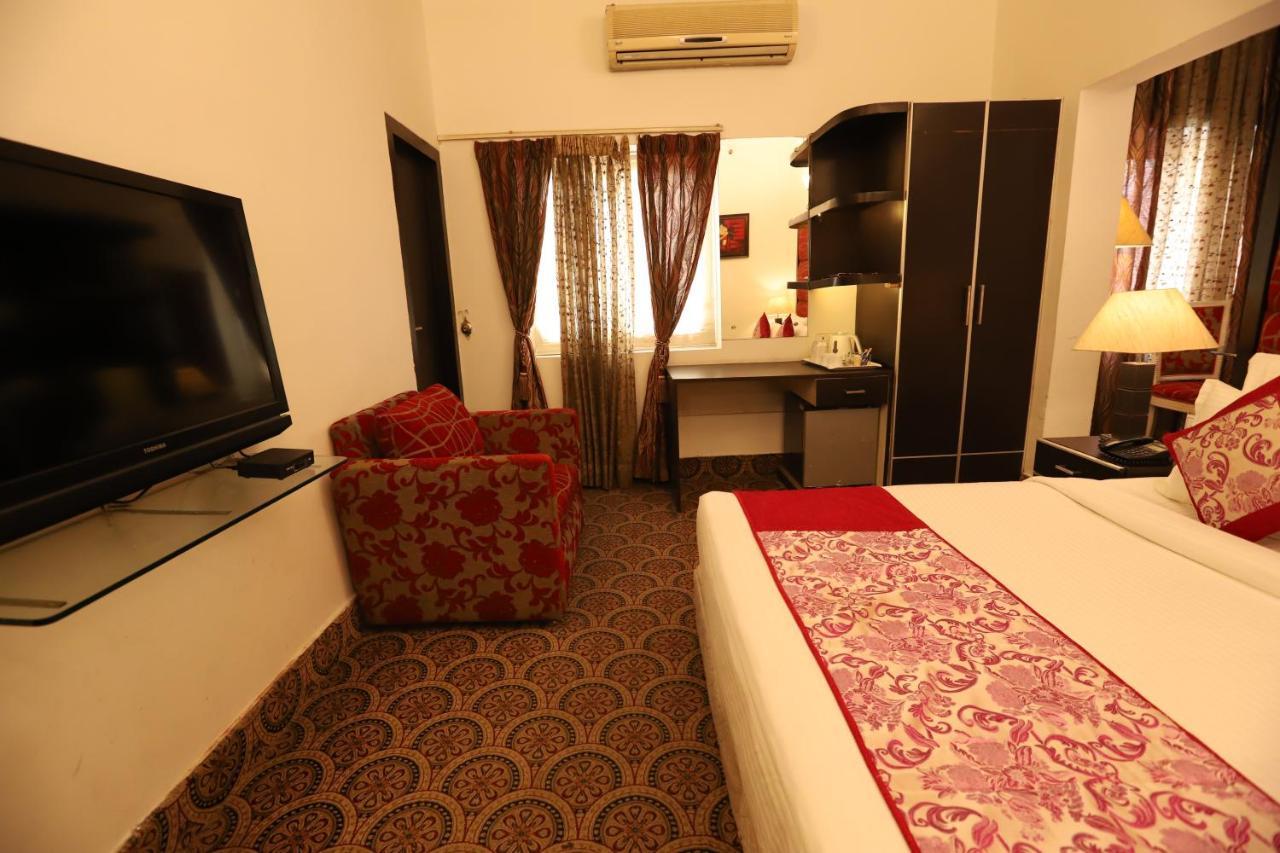 Hotel Capitol Hills - Greater Kailash Delhi New Delhi Eksteriør bilde