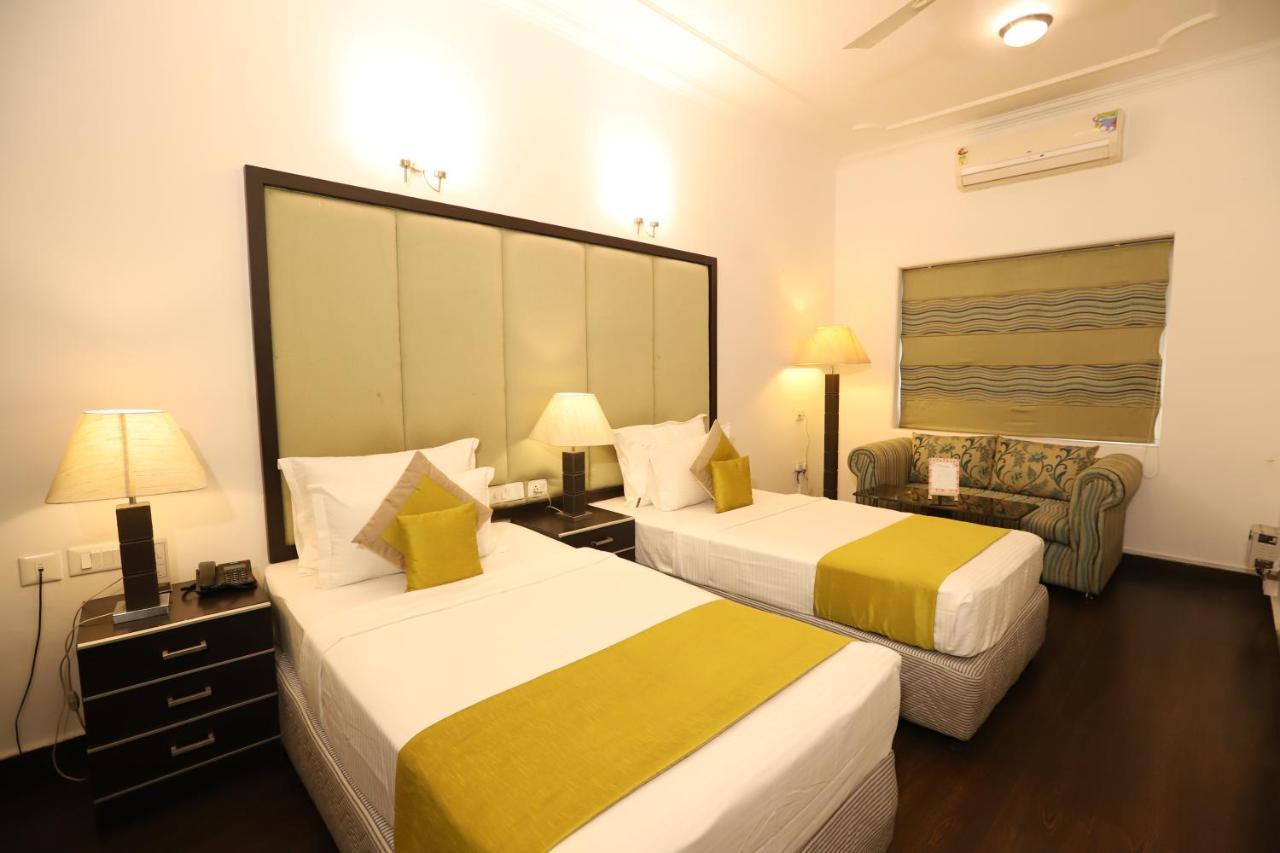 Hotel Capitol Hills - Greater Kailash Delhi New Delhi Eksteriør bilde