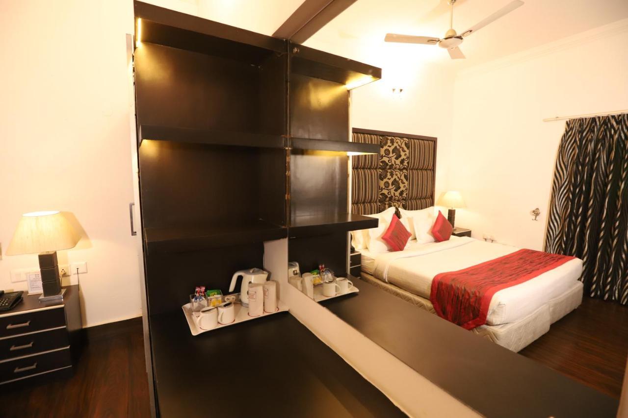Hotel Capitol Hills - Greater Kailash Delhi New Delhi Eksteriør bilde